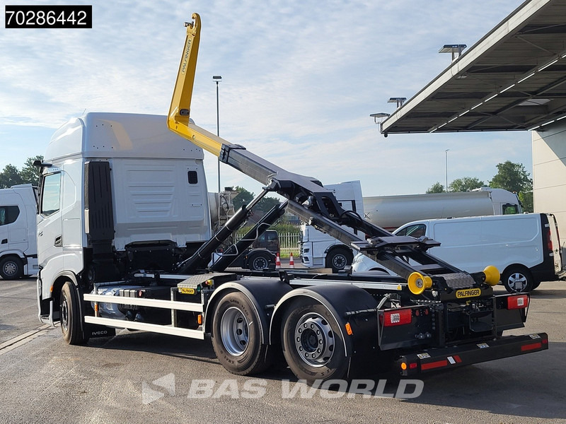 Iveco X-Way 580 6X2 NEW Palfinger PHT20SLD5 Hooklift Lift+steering Axle Automatic Navi ACC LED - Camião polibenne: foto 2 Iveco X-Way 580 6X2 NEW Palfinger PHT20SLD5 Hooklift Lift+steering Axle Automatic Navi ACC LED - Camião polibenne: foto 2