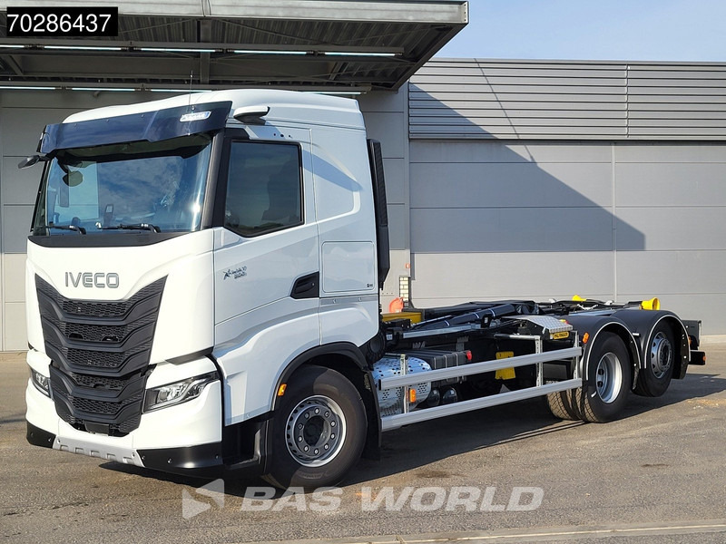 Iveco X-Way 580 6X2 Palfinger PHT20SLD5 Hooklift Lift+steering Axle Automatic Navi ACC LED Euro 6 - Camião polibenne: foto 5 Iveco X-Way 580 6X2 Palfinger PHT20SLD5 Hooklift Lift+steering Axle Automatic Navi ACC LED Euro 6 - Camião polibenne: foto 5