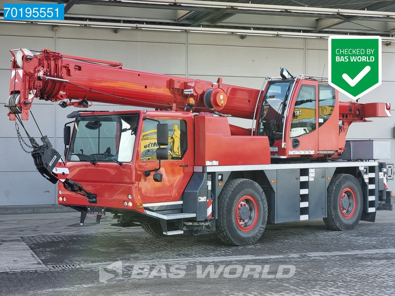 Liebherr LTM1030 LOW HOURS - REMOTE CONTROL - Grua de estaleiro: foto 1 Liebherr LTM1030 LOW HOURS - REMOTE CONTROL - Grua de estaleiro: foto 1