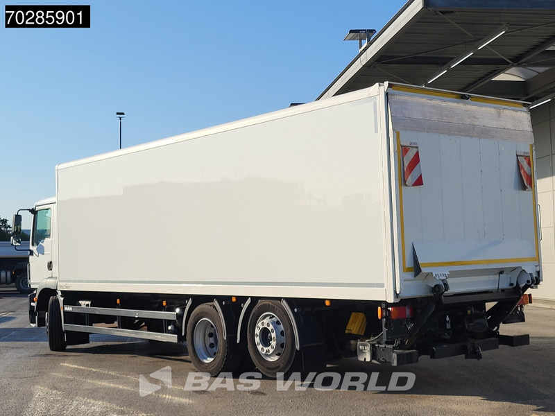 MAN TGM 26.320 6X2 26tonner Automatic Ladebordwand Liftachse Navi Euro 6 - Camião furgão: foto 2 MAN TGM 26.320 6X2 26tonner Automatic Ladebordwand Liftachse Navi Euro 6 - Camião furgão: foto 2