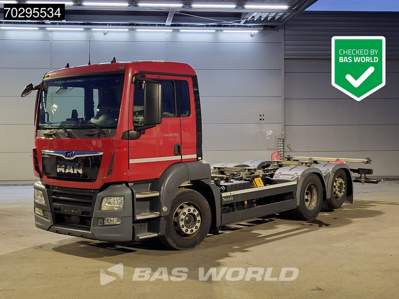 MAN TGS 26.320 6X2 ADR BDF Lift + Steering Axle Euro 6 - Camião transportador de contêineres/ Caixa móvel: foto 1 MAN TGS 26.320 6X2 ADR BDF Lift + Steering Axle Euro 6 - Camião transportador de contêineres/ Caixa móvel: foto 1