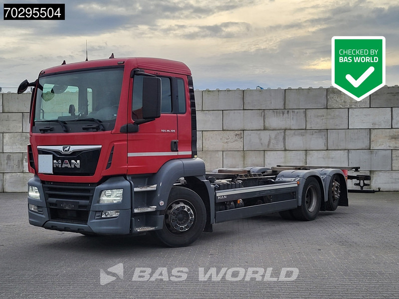 MAN TGS 26.320 TGS 6X2 ADR BDF Lift + Steering Axle Euro 6 - Camião transportador de contêineres/ Caixa móvel: foto 1 MAN TGS 26.320 TGS 6X2 ADR BDF Lift + Steering Axle Euro 6 - Camião transportador de contêineres/ Caixa móvel: foto 1