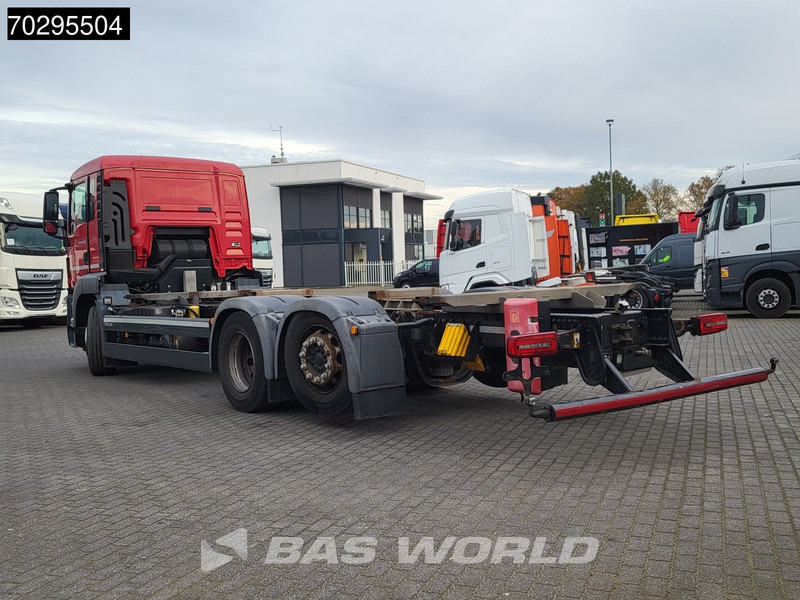 MAN TGS 26.320 TGS 6X2 ADR BDF Lift + Steering Axle Euro 6 - Camião transportador de contêineres/ Caixa móvel: foto 2 MAN TGS 26.320 TGS 6X2 ADR BDF Lift + Steering Axle Euro 6 - Camião transportador de contêineres/ Caixa móvel: foto 2