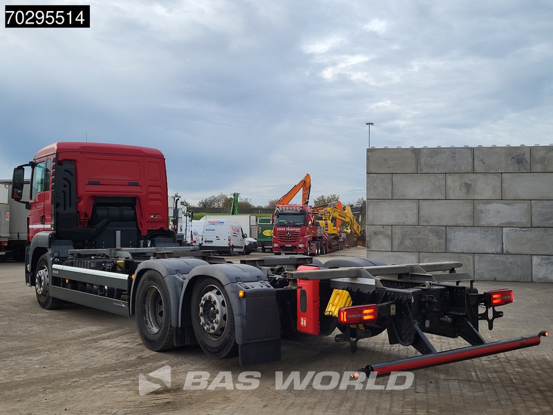 MAN TGS 26.320 TGS 6X2 ADR BDF Lift + Steering Axle Euro 6 - Camião transportador de contêineres/ Caixa móvel: foto 2 MAN TGS 26.320 TGS 6X2 ADR BDF Lift + Steering Axle Euro 6 - Camião transportador de contêineres/ Caixa móvel: foto 2