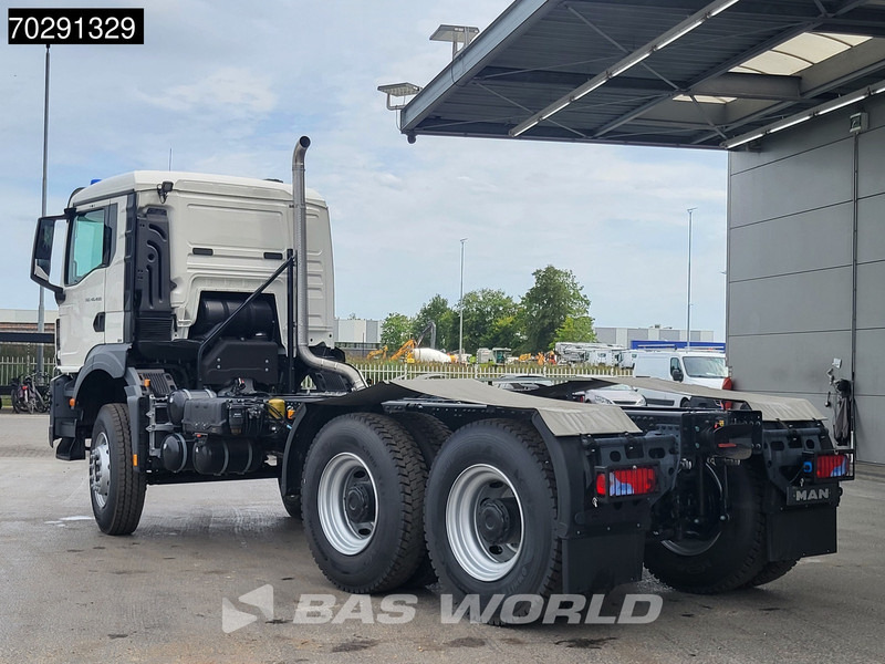 MAN TGS 40.400 6X4 NEW 6x4 chassis PTO Preparation Steelsuspension Big-Axle Automatic Euro 2 - Camião chassi: foto 2 MAN TGS 40.400 6X4 NEW 6x4 chassis PTO Preparation Steelsuspension Big-Axle Automatic Euro 2 - Camião chassi: foto 2