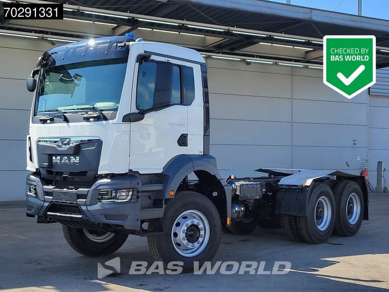 MAN TGS 40.400 6X4 New! Steelsuspension Big-Axle Automatic Euro 2 - Camião chassi: foto 1 MAN TGS 40.400 6X4 New! Steelsuspension Big-Axle Automatic Euro 2 - Camião chassi: foto 1