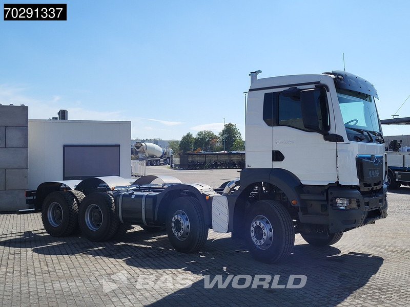 MAN TGS 41.400 8X4 New! Steelsuspension Big-Axle Manual Euro 2 - Camião chassi: foto 3 MAN TGS 41.400 8X4 New! Steelsuspension Big-Axle Manual Euro 2 - Camião chassi: foto 3