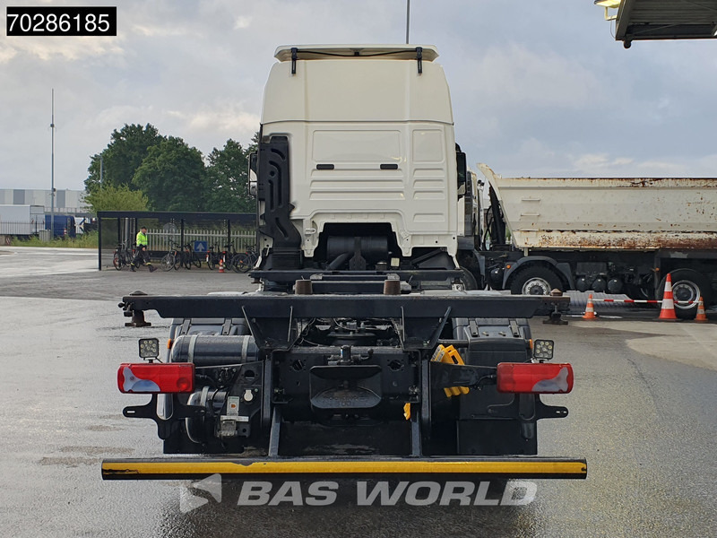 MAN TGX 26.470 6X2 BDF Lift-Axle ACC XXL Retarder Navi Euro 6 - Camião transportador de contêineres/ Caixa móvel: foto 3 MAN TGX 26.470 6X2 BDF Lift-Axle ACC XXL Retarder Navi Euro 6 - Camião transportador de contêineres/ Caixa móvel: foto 3