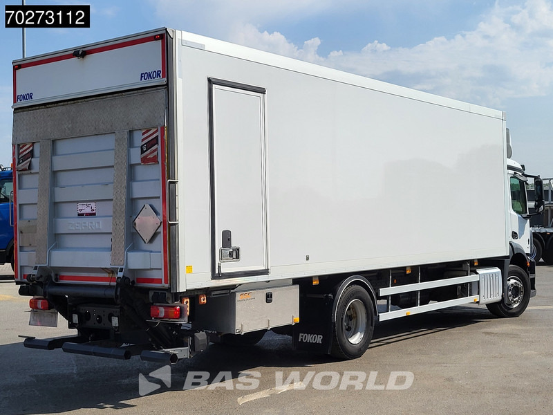 Mercedes-Benz Actros 1827 4X2 2.000kg Ladebordwand Automatic Xenon ClassicSpace Euro 6 - Camião furgão: foto 5 Mercedes-Benz Actros 1827 4X2 2.000kg Ladebordwand Automatic Xenon ClassicSpace Euro 6 - Camião furgão: foto 5
