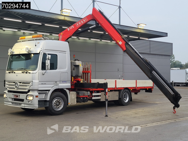 Mercedes-Benz Actros 1836 Actros 4X2 Fassi F175A 26 Crane Kran Remote Automatic Euro 3 - Camião de caixa aberta/ Plataforma, Camião grua: foto 3 Mercedes-Benz Actros 1836 Actros 4X2 Fassi F175A 26 Crane Kran Remote Automatic Euro 3 - Camião de caixa aberta/ Plataforma, Camião grua: foto 3