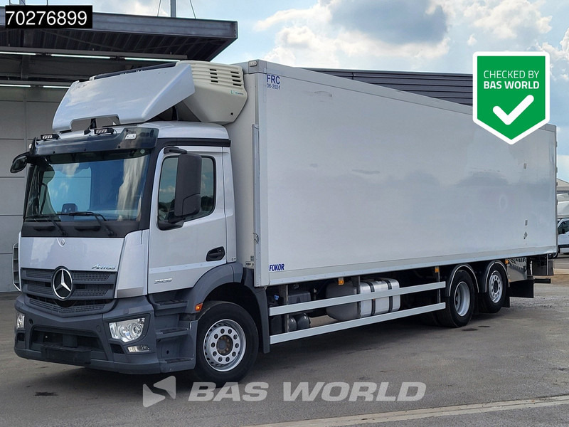 Mercedes-Benz Antos 2535 6X2 Lumikko L7 cooler ladebordwand Lift+Lenkachse Euro 6 - Camião frigorífico: foto 1 Mercedes-Benz Antos 2535 6X2 Lumikko L7 cooler ladebordwand Lift+Lenkachse Euro 6 - Camião frigorífico: foto 1