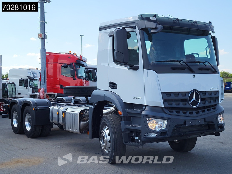 Mercedes-Benz Arocs 2640 6X4 NEW chassis PTO preparation Big-Axle Alcoa Automatic Euro 6 - Camião chassi: foto 3 Mercedes-Benz Arocs 2640 6X4 NEW chassis PTO preparation Big-Axle Alcoa Automatic Euro 6 - Camião chassi: foto 3