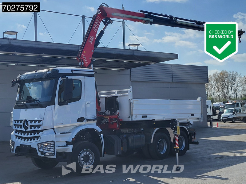 Mercedes-Benz Arocs 3348 6X4 Fasi F195A.2.24 Kran 3 sided tipper 9m3 Big-Axle Navi Euro 6 - Camião basculante, Camião grua: foto 1 Mercedes-Benz Arocs 3348 6X4 Fasi F195A.2.24 Kran 3 sided tipper 9m3 Big-Axle Navi Euro 6 - Camião basculante, Camião grua: foto 1