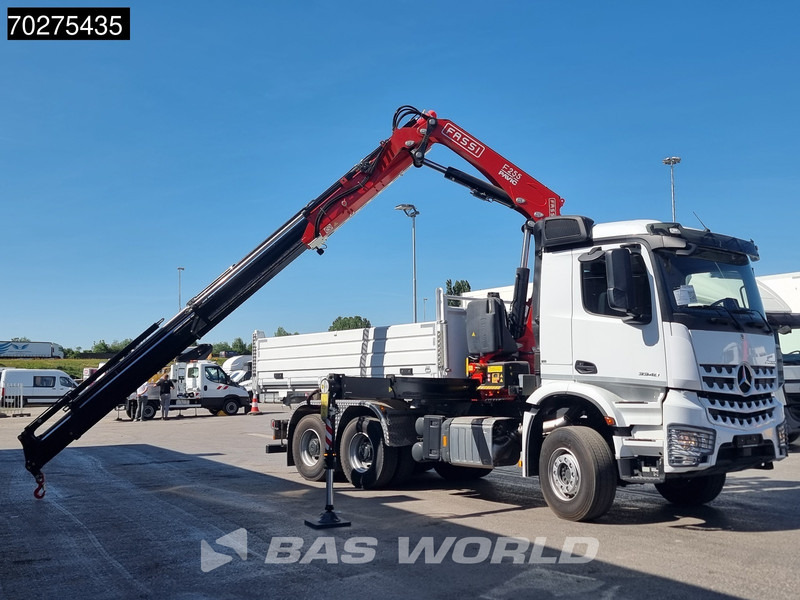 Mercedes-Benz Arocs 3348 6X4 Fassi F255A2.24 Kran Crane 9m3 3-Sided Tipper Big-Axle Euro 6 - Camião basculante, Camião grua: foto 5 Mercedes-Benz Arocs 3348 6X4 Fassi F255A2.24 Kran Crane 9m3 3-Sided Tipper Big-Axle Euro 6 - Camião basculante, Camião grua: foto 5
