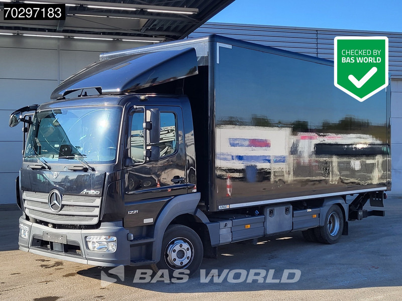 Mercedes-Benz Atego 1221 4X2 12tonner 1500kg Ladebordwand Automatic Euro 6 - Camião furgão: foto 1 Mercedes-Benz Atego 1221 4X2 12tonner 1500kg Ladebordwand Automatic Euro 6 - Camião furgão: foto 1