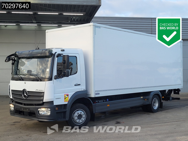 Mercedes-Benz Atego 1223 4X2 12tonner Automatic 1500kg Ladebordwand Euro 6 - Camião furgão: foto 1 Mercedes-Benz Atego 1223 4X2 12tonner Automatic 1500kg Ladebordwand Euro 6 - Camião furgão: foto 1