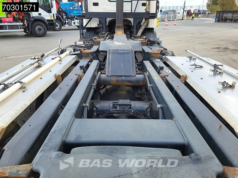 Scania P400 6X2 20 tons HIAB containersystem Retarder Automatic Lift+steering Euro 5 - Camião polibenne: foto 5 Scania P400 6X2 20 tons HIAB containersystem Retarder Automatic Lift+steering Euro 5 - Camião polibenne: foto 5