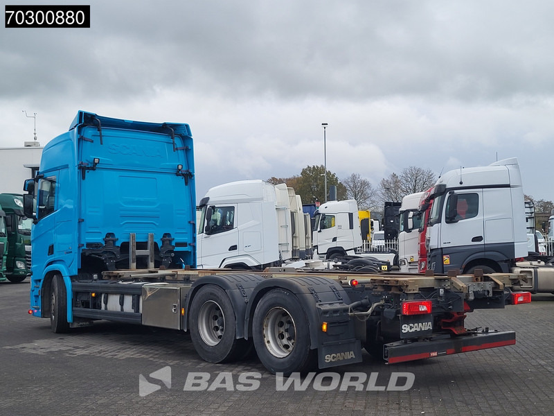 Scania R500 R 6X2 Full Air suspension Retarder Lift Axle Automatic Leather seats Euro 6 - Camião transportador de contêineres/ Caixa móvel: foto 2 Scania R500 R 6X2 Full Air suspension Retarder Lift Axle Automatic Leather seats Euro 6 - Camião transportador de contêineres/ Caixa móvel: foto 2