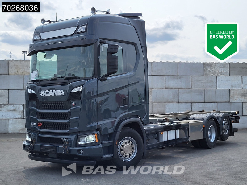 Scania S540 6X2 Retarder Euro 6 ACC Navi ADR Euro 6 - Camião transportador de contêineres/ Caixa móvel: foto 1 Scania S540 6X2 Retarder Euro 6 ACC Navi ADR Euro 6 - Camião transportador de contêineres/ Caixa móvel: foto 1