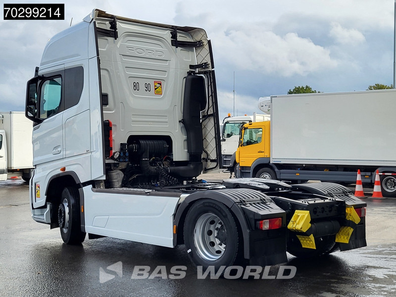 Ford F-Max 500 F-Max 4X2 Retarder 2xTanks Navi Standklima Euro 6 - Tractor: foto 2 Ford F-Max 500 F-Max 4X2 Retarder 2xTanks Navi Standklima Euro 6 - Tractor: foto 2