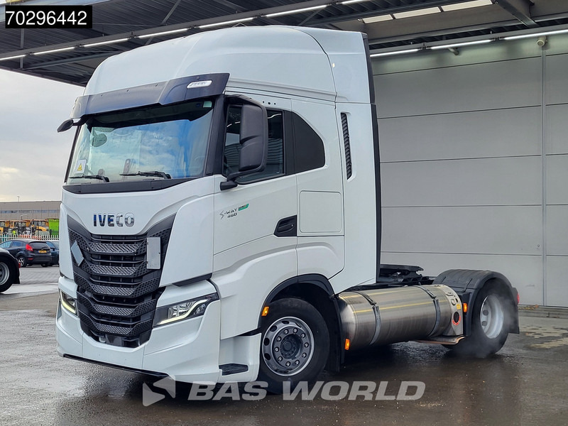 Iveco S-Way 460 S-Way 4X2 LNG! Retarder 2X Tanks - Tractor: foto 2 Iveco S-Way 460 S-Way 4X2 LNG! Retarder 2X Tanks - Tractor: foto 2