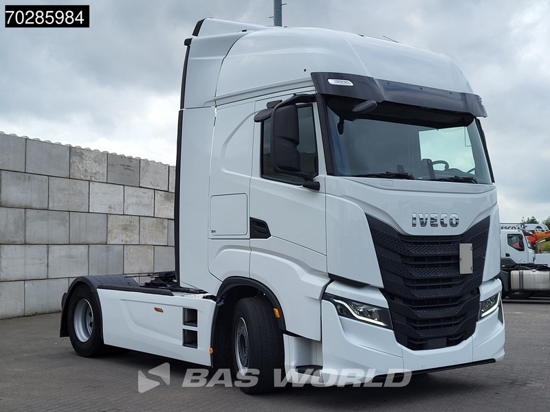 Iveco S-Way 490 4X2 Retarder Standklima 2xTanks Navi ACC LED Euro 6 - Tractor: foto 3 Iveco S-Way 490 4X2 Retarder Standklima 2xTanks Navi ACC LED Euro 6 - Tractor: foto 3