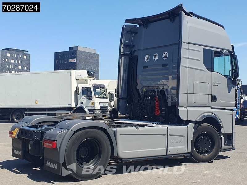 MAN TGX 18.520 4X2 Individual Lion S! GX Retarder Full-Air 2x Tanks Navi LED ACC Euro 6 - Tractor: foto 5 MAN TGX 18.520 4X2 Individual Lion S! GX Retarder Full-Air 2x Tanks Navi LED ACC Euro 6 - Tractor: foto 5