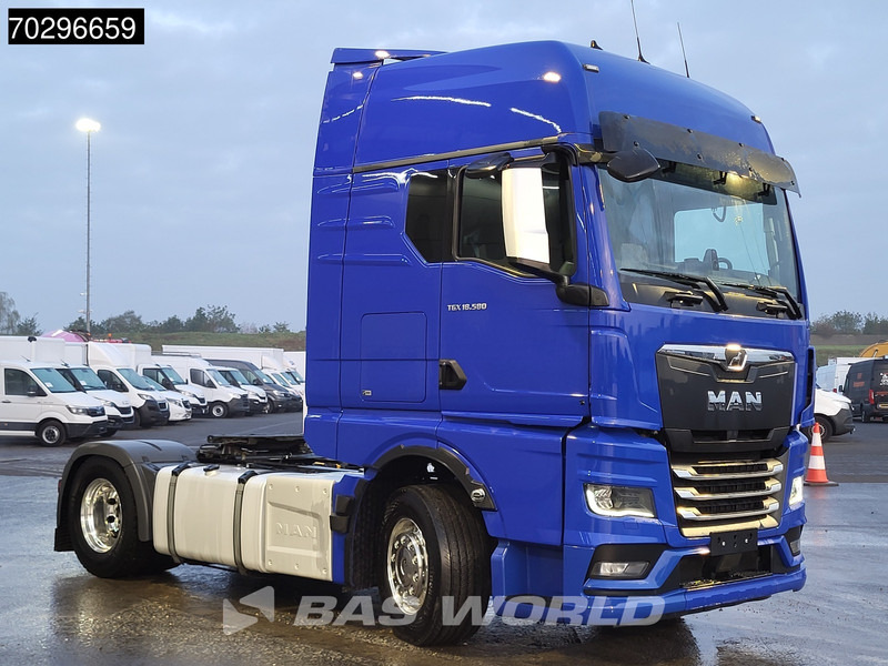 MAN TGX 18.580 4X2 Good Tyres! GX Retarder 2xTanks DynamicSteering Standairco Alcoa's Navi ACC LED Euro 6 - Tractor: foto 3 MAN TGX 18.580 4X2 Good Tyres! GX Retarder 2xTanks DynamicSteering Standairco Alcoa's Navi ACC LED Euro 6 - Tractor: foto 3