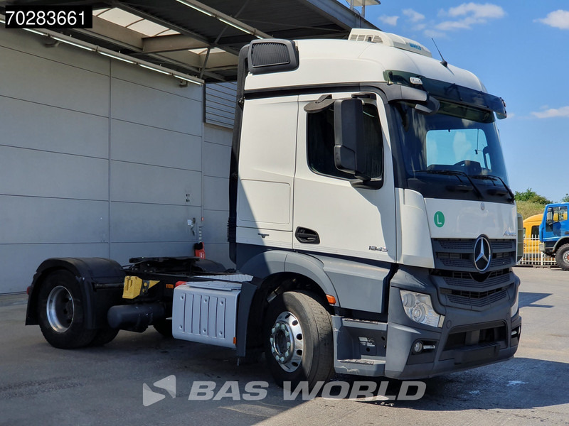 Mercedes-Benz Actros 1843 4X2 StreamSpace Retarder ADR Standklima - Tractor: foto 3 Mercedes-Benz Actros 1843 4X2 StreamSpace Retarder ADR Standklima - Tractor: foto 3