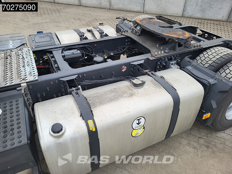 Tractor Renault T 460 4X2 2x Tanks VEB SleeperCab: foto 8