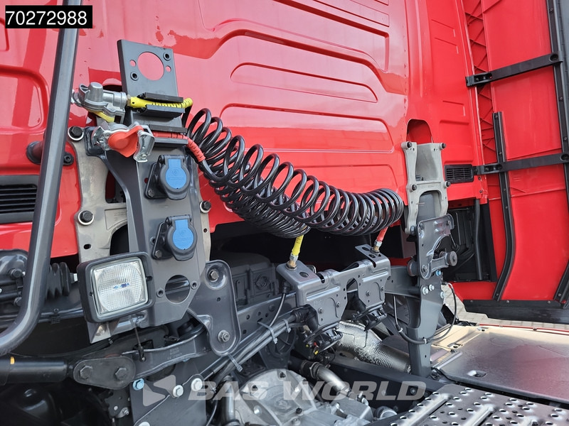 Scania S460 4X2 NEW! Retarder ACC Navi Standklima 2X Tanks - Tractor: foto 5 Scania S460 4X2 NEW! Retarder ACC Navi Standklima 2X Tanks - Tractor: foto 5