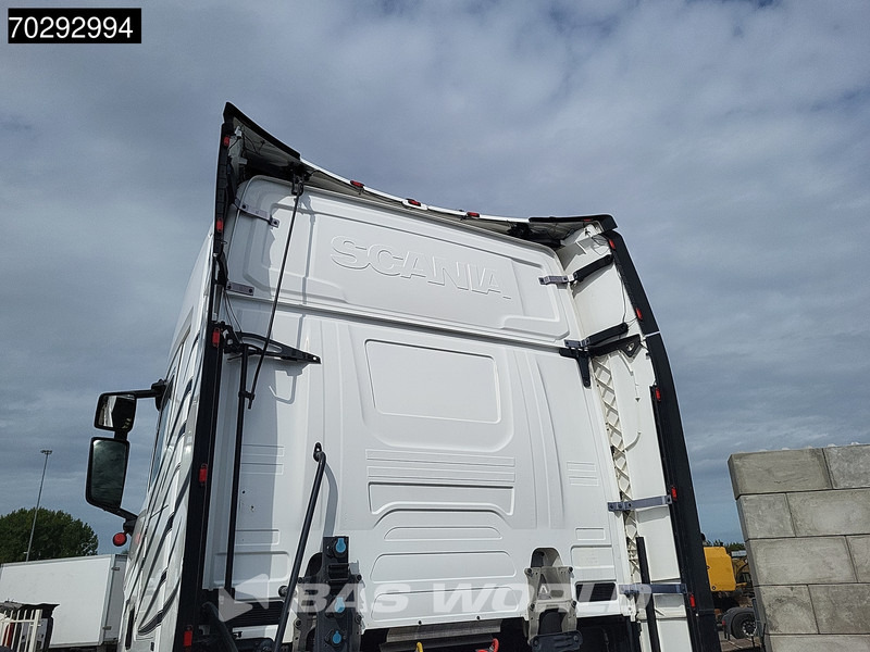 Leasing de Scania S520 S 4X2 Retarder Full-Air 2x Tanks Leder Standklima Navi ACC LED Euro 6 Scania S520 S 4X2 Retarder Full-Air 2x Tanks Leder Standklima Navi ACC LED Euro 6: foto 5