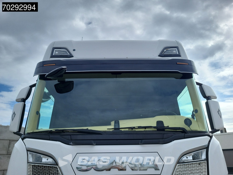 Leasing de Scania S520 S 4X2 Retarder Full-Air 2x Tanks Leder Standklima Navi ACC LED Euro 6 Scania S520 S 4X2 Retarder Full-Air 2x Tanks Leder Standklima Navi ACC LED Euro 6: foto 16