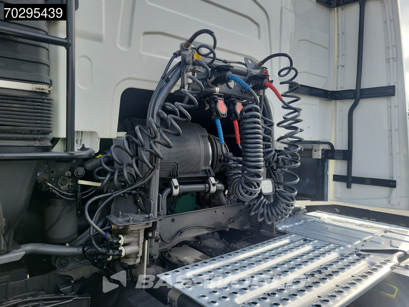 Tractor Volvo FH 460 4X2 I-ParkCool 2xTanks Navi LED ACC Euro 6: foto 11 Tractor Volvo FH 460 4X2 I-ParkCool 2xTanks Navi LED ACC Euro 6: foto 11