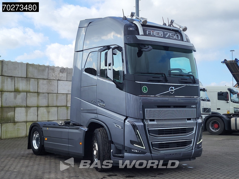 Volvo FH16 750 4X2 2x Tanks Standklima ACC Alcoa's LED - Tractor: foto 3 Volvo FH16 750 4X2 2x Tanks Standklima ACC Alcoa's LED - Tractor: foto 3