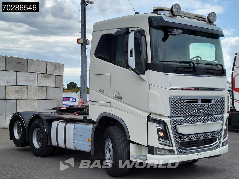 Volvo FH16 750 FH16 6X4 Retarder Big-Axle Xenon Liftaxle Euro 6 - Tractor: foto 3 Volvo FH16 750 FH16 6X4 Retarder Big-Axle Xenon Liftaxle Euro 6 - Tractor: foto 3