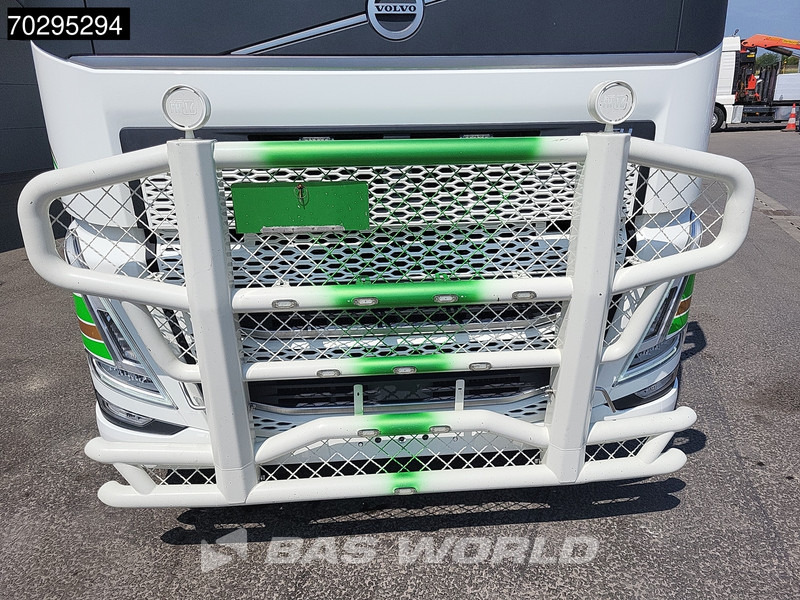 Camião de caixa aberta/ Plataforma, Camião grua Volvo FH 500 FH 6X4 Full-Air Liftachse HMF 2820K-RCS Crane+JIB Remote Control I-ParkCool VDS LED Kran: foto 16 Camião de caixa aberta/ Plataforma, Camião grua Volvo FH 500 FH 6X4 Full-Air Liftachse HMF 2820K-RCS Crane+JIB Remote Control I-ParkCool VDS LED Kran: foto 16