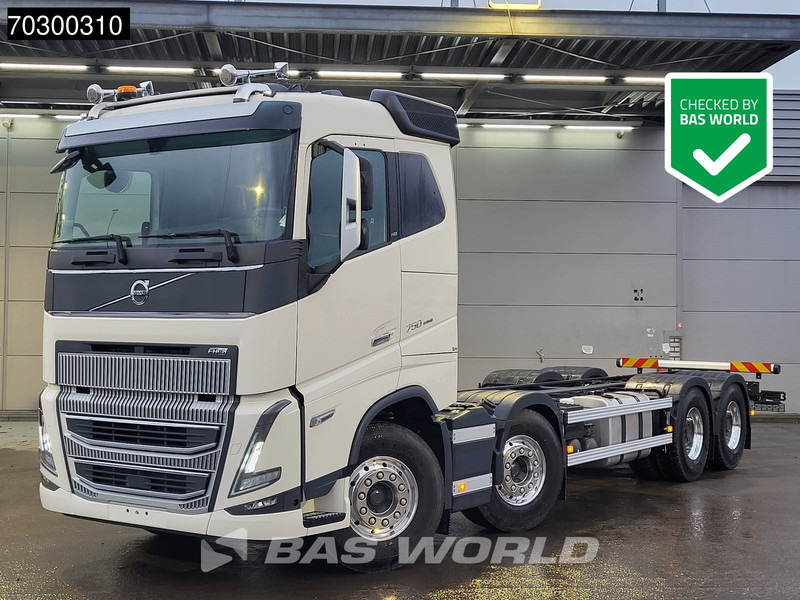 Volvo FH16 750 FH 8X4 NEW 8x4 chassis! Air suspension Big-Axle Automatic VEB+ Euro 6 - Camião chassi: foto 1 Volvo FH16 750 FH 8X4 NEW 8x4 chassis! Air suspension Big-Axle Automatic VEB+ Euro 6 - Camião chassi: foto 1