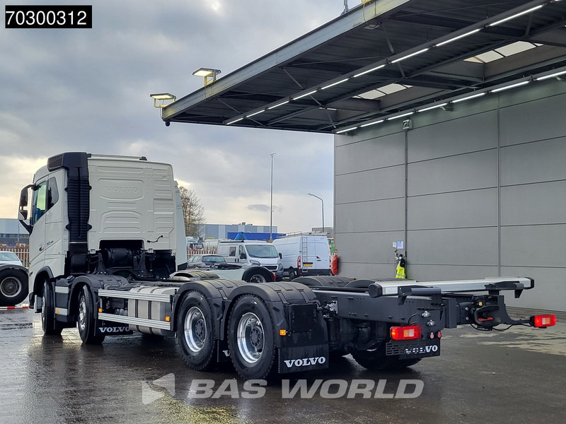 Volvo FH16 750 FH16 8X4 NEW 8x4 chassis! Air suspension Big-Axle Automatic VEB+ Euro 6 - Camião chassi: foto 2 Volvo FH16 750 FH16 8X4 NEW 8x4 chassis! Air suspension Big-Axle Automatic VEB+ Euro 6 - Camião chassi: foto 2
