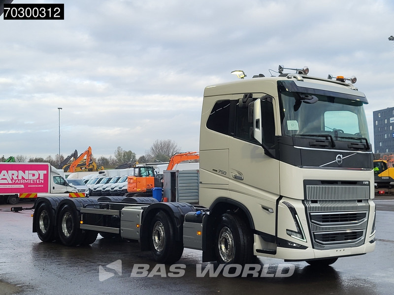 Volvo FH16 750 FH16 8X4 NEW 8x4 chassis! Air suspension Big-Axle Automatic VEB+ Euro 6 - Camião chassi: foto 3 Volvo FH16 750 FH16 8X4 NEW 8x4 chassis! Air suspension Big-Axle Automatic VEB+ Euro 6 - Camião chassi: foto 3