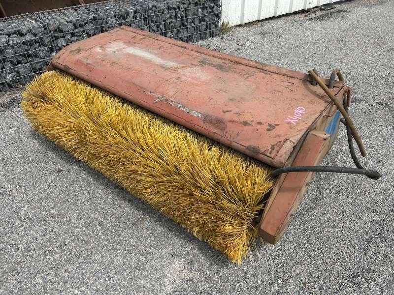 1700mm - Varredora urbana: foto 1 1700mm - Varredora urbana: foto 1