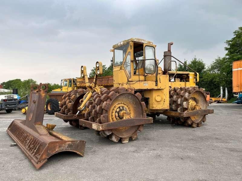 Caterpillar 825 + porte engins - Compactador: foto 1 Caterpillar 825 + porte engins - Compactador: foto 1
