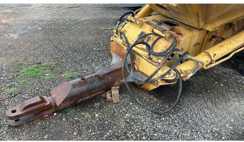 Caterpillar D250B - Reboque basculante: foto 5 Caterpillar D250B - Reboque basculante: foto 5