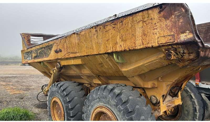 Caterpillar D250B - Reboque basculante: foto 3 Caterpillar D250B - Reboque basculante: foto 3