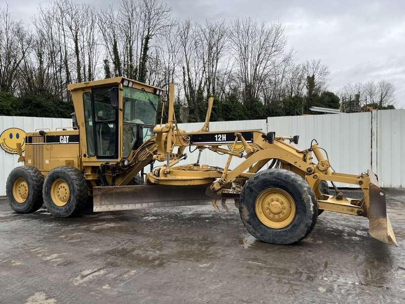Caterpillar Niveleuse 12H-ES - Motoniveladora: foto 1 Caterpillar Niveleuse 12H-ES - Motoniveladora: foto 1