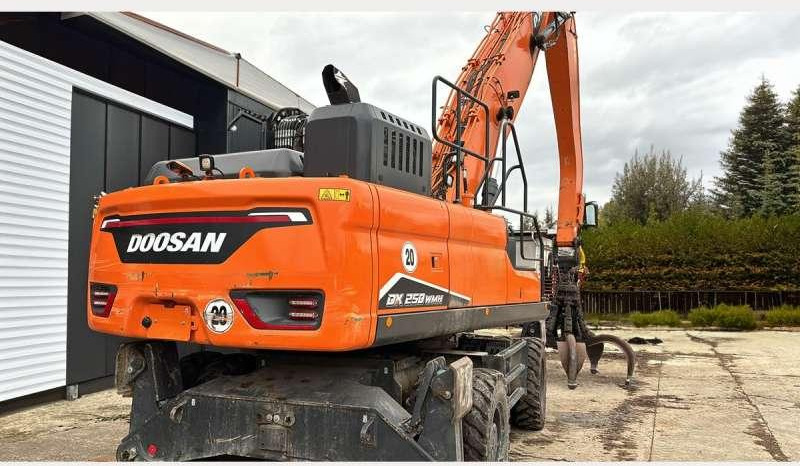 Doosan DX250WMH-7 - Escavadeira de rodas: foto 4 Doosan DX250WMH-7 - Escavadeira de rodas: foto 4