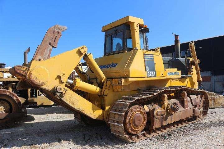 Komatsu D375A-1 - Buldôzer: foto 2 Komatsu D375A-1 - Buldôzer: foto 2
