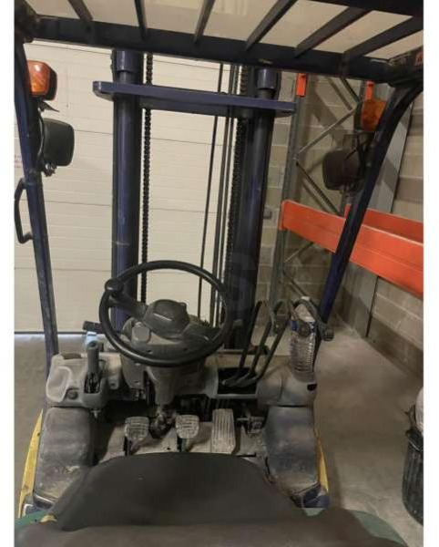 Komatsu FD25T-14 - Empilhadeira a diesel: foto 3 Komatsu FD25T-14 - Empilhadeira a diesel: foto 3