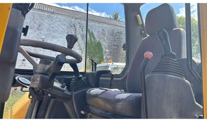 Komatsu PW75 - Escavadeira de rodas: foto 4 Komatsu PW75 - Escavadeira de rodas: foto 4