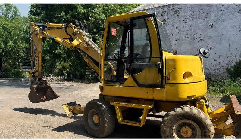 Komatsu PW75 - Escavadeira de rodas: foto 2 Komatsu PW75 - Escavadeira de rodas: foto 2